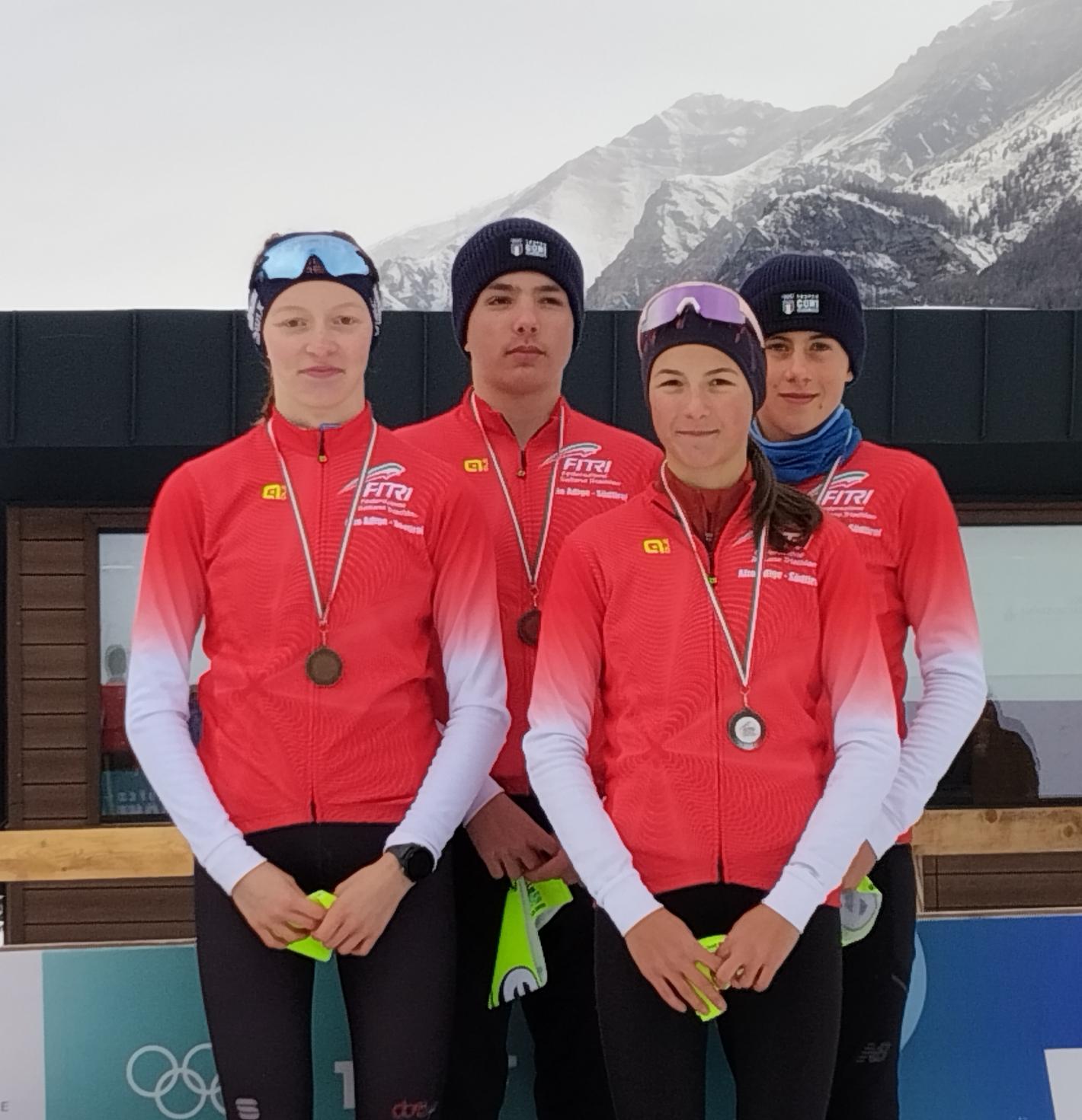 images/bolzano/medium/25.12.20._Podium_Staffel_mixed.jpg