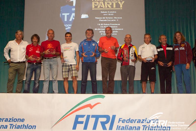 images/2015/foto_news/C.I._TRIATHLON_SPRINT_RICCIONE/FESTA_AGEGROUP/Festa_Age_Group_2014.jpg