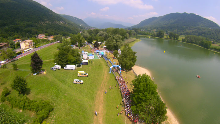 images/2015/foto_news/C.I._Triathlon_Olimpico_NoDraft_Revine/Triathlon_Revine_dallalto_Credit_Veneto_Drone.jpg