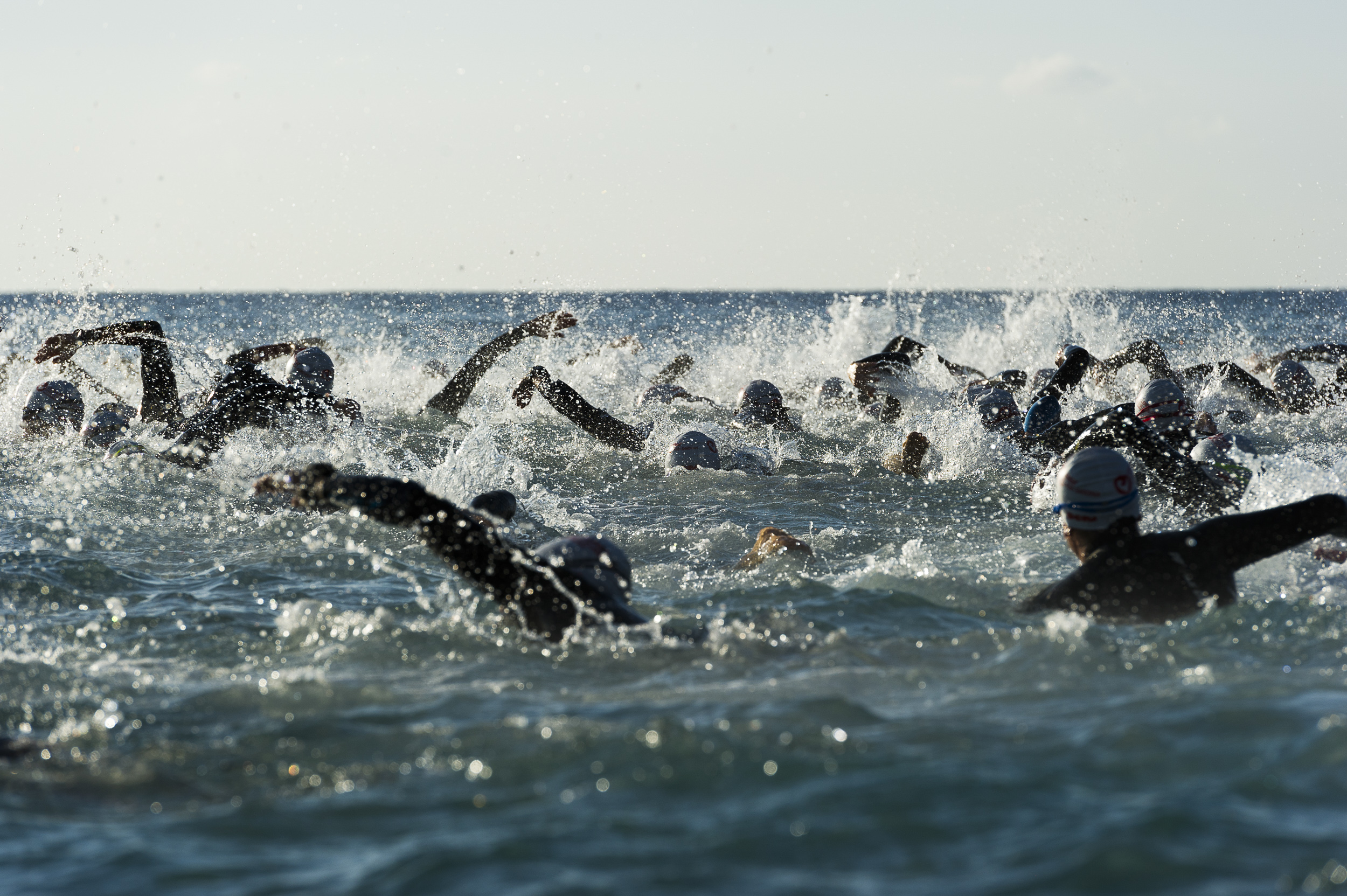 images/2015/foto_news/forte_village_challenge/swim_partenza_3_1_di_1.jpg