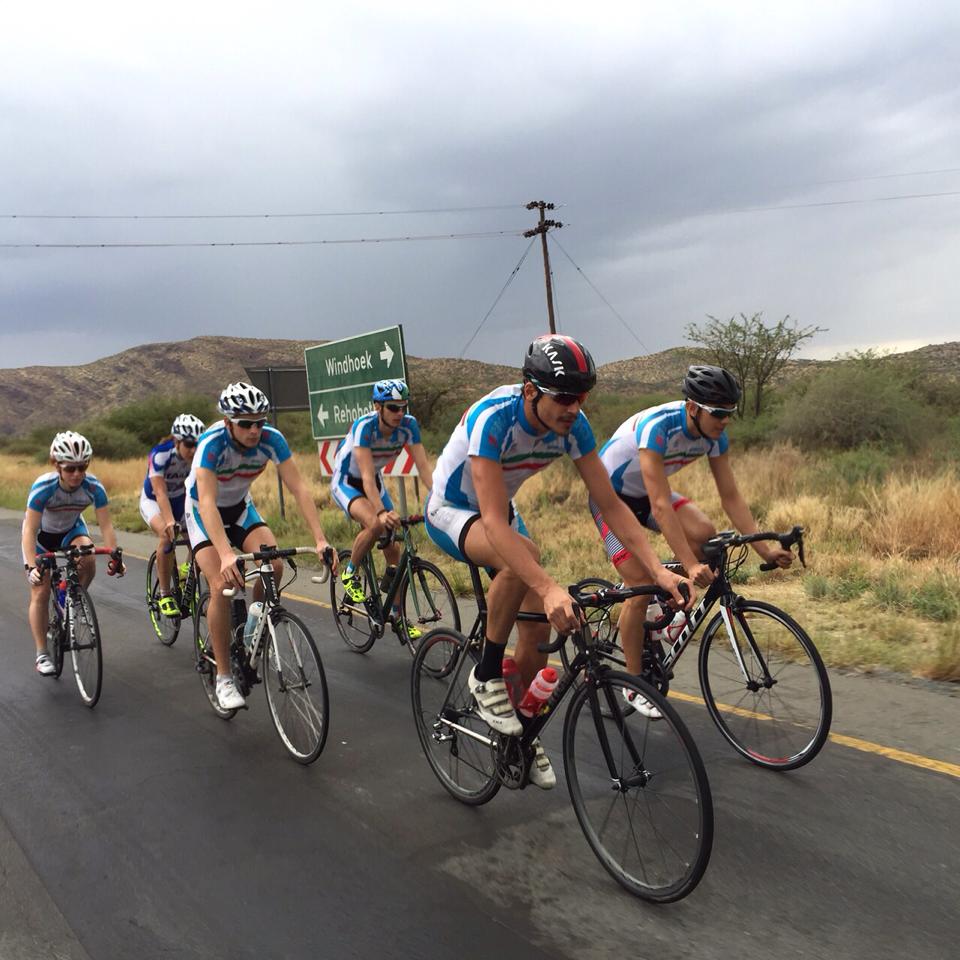 images/2015/raduni_nazionali/Azzurri_P.O._in_collegiale_in_altura_in_Namibia_a_gennaio_bici.jpg