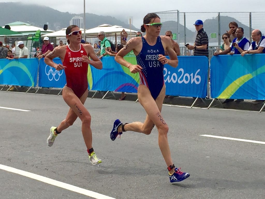 Gwen Jorgensen regina olimpica a Rio! Argento Nicola Spirig e Bronzo a Vicky Holland. Bene l’azzurra Bonin 17^, Mazzetti 29^ 