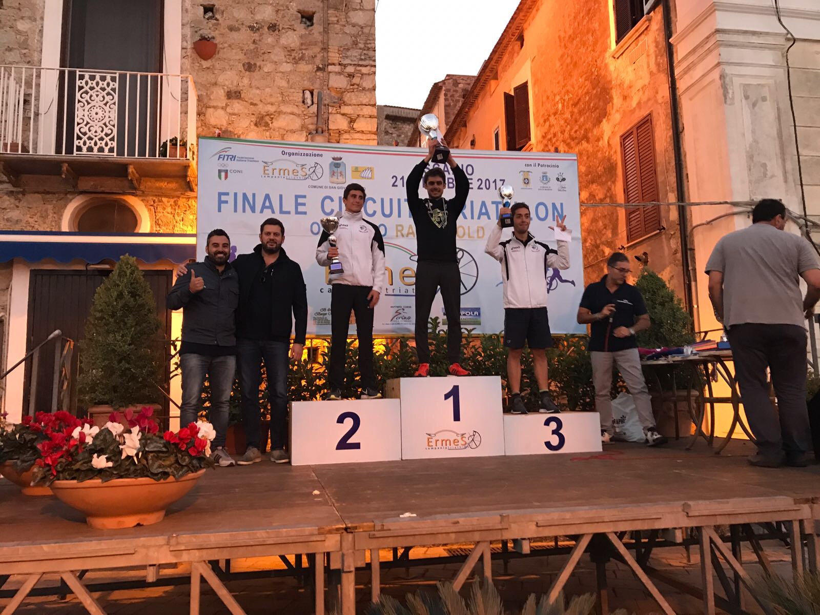 Minerva Roma vince il circuito nazionale triathlon, 2^  Raschiani Triathlon Pavese e 3^ CUS Parma