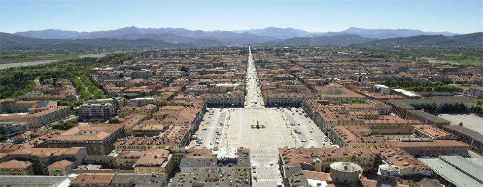 images/2018/gare/Titoli_italiani/duathlon_giovani/Cuneo_-_Veduta_aerea_Piazza_Galimberti_-_usata_per_copertina_Marchi_di_qualità_2007.jpg