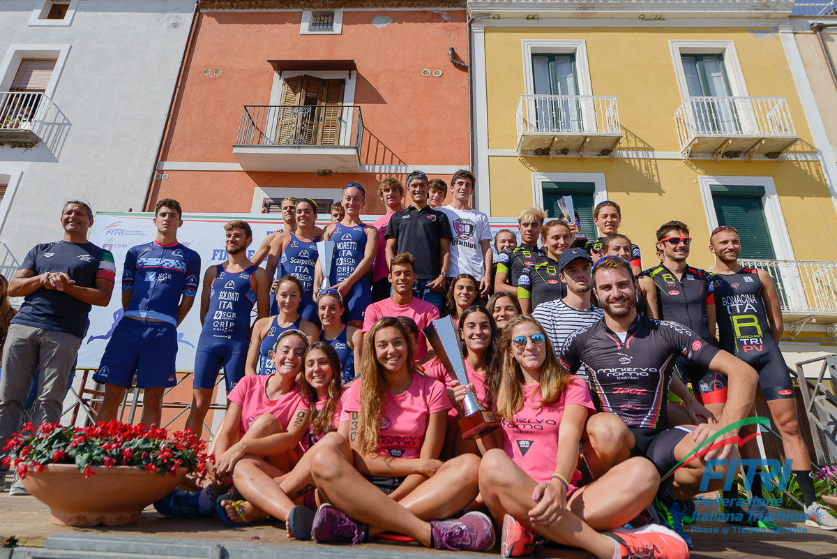 Mixed Relay si chiude il circuito a Scario: vince Minerva Roma. The Hurricane domina la tappa.