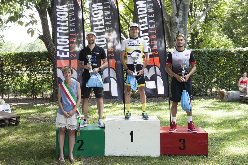 Triathlon Sprint San Giovanni in Persiceto, vincono Elia Mozzachiodi e Francesca Ferlazzo