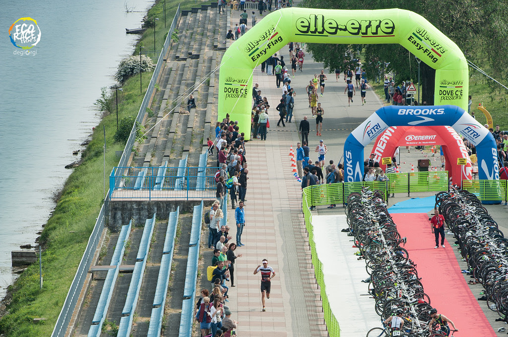 Nel lungo fine settimana del 25-28 aprile, il grande triathlon accende Milano