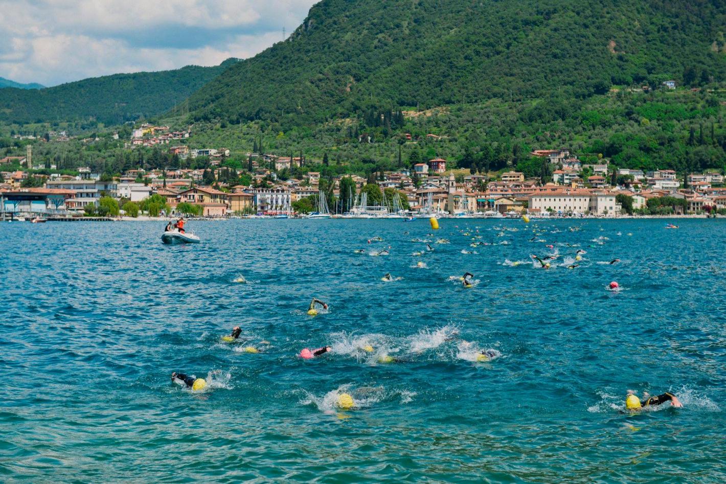images/2019/gare/Triathlon_Salò/medium/SALò_PRESENTAZIONE_2019_nuoto.jpg