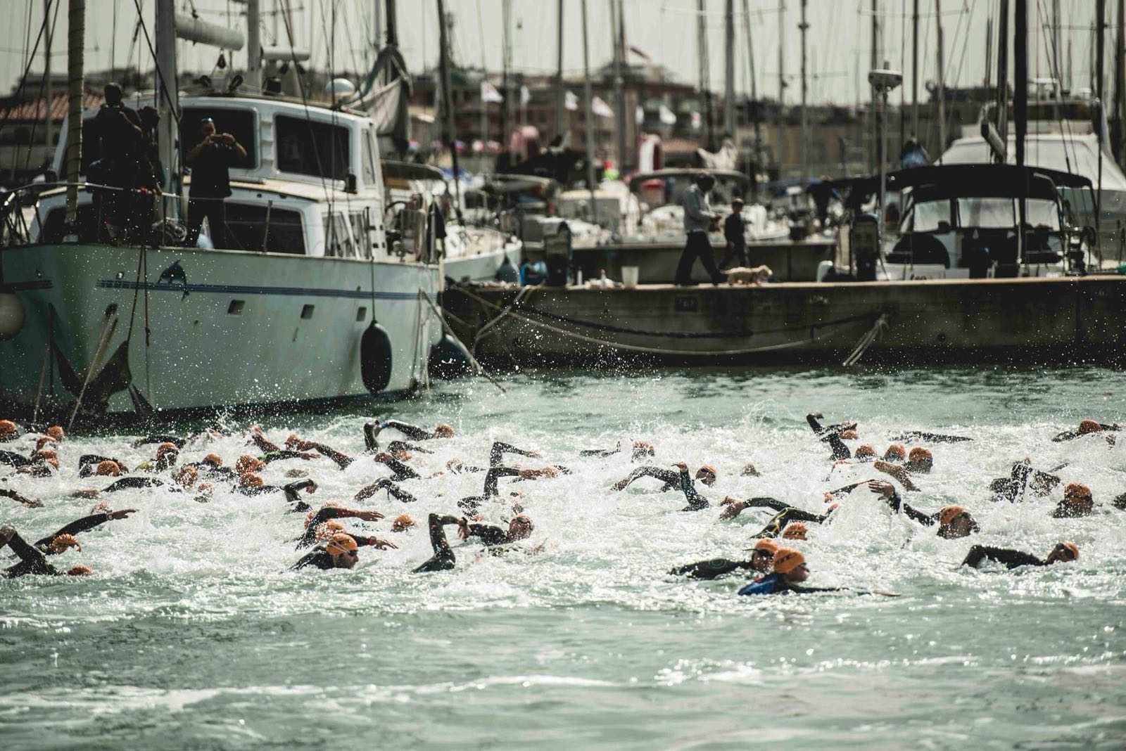 Revolution Triathlon Internazionale di Roma: da venerdì 25 a domenica 27 ottobre lo show al Porto Turistico di Roma