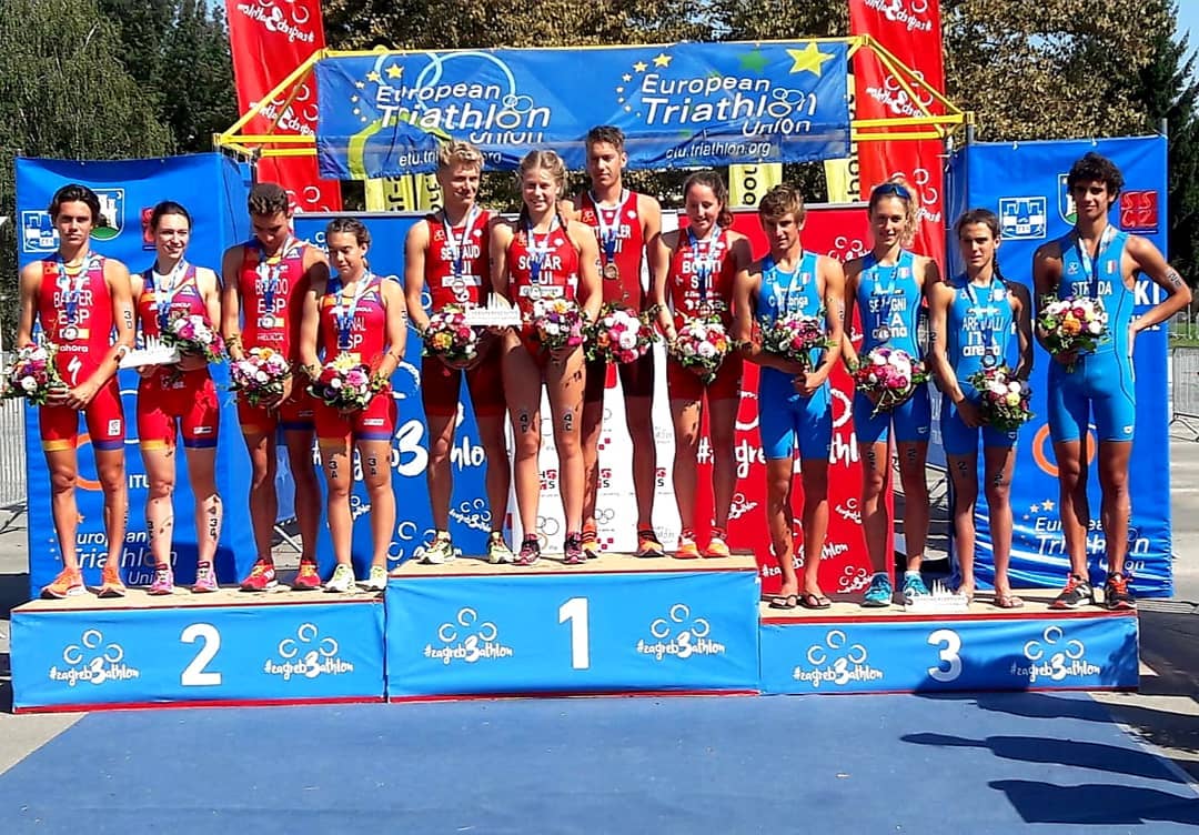 podio mixed relay zagabria