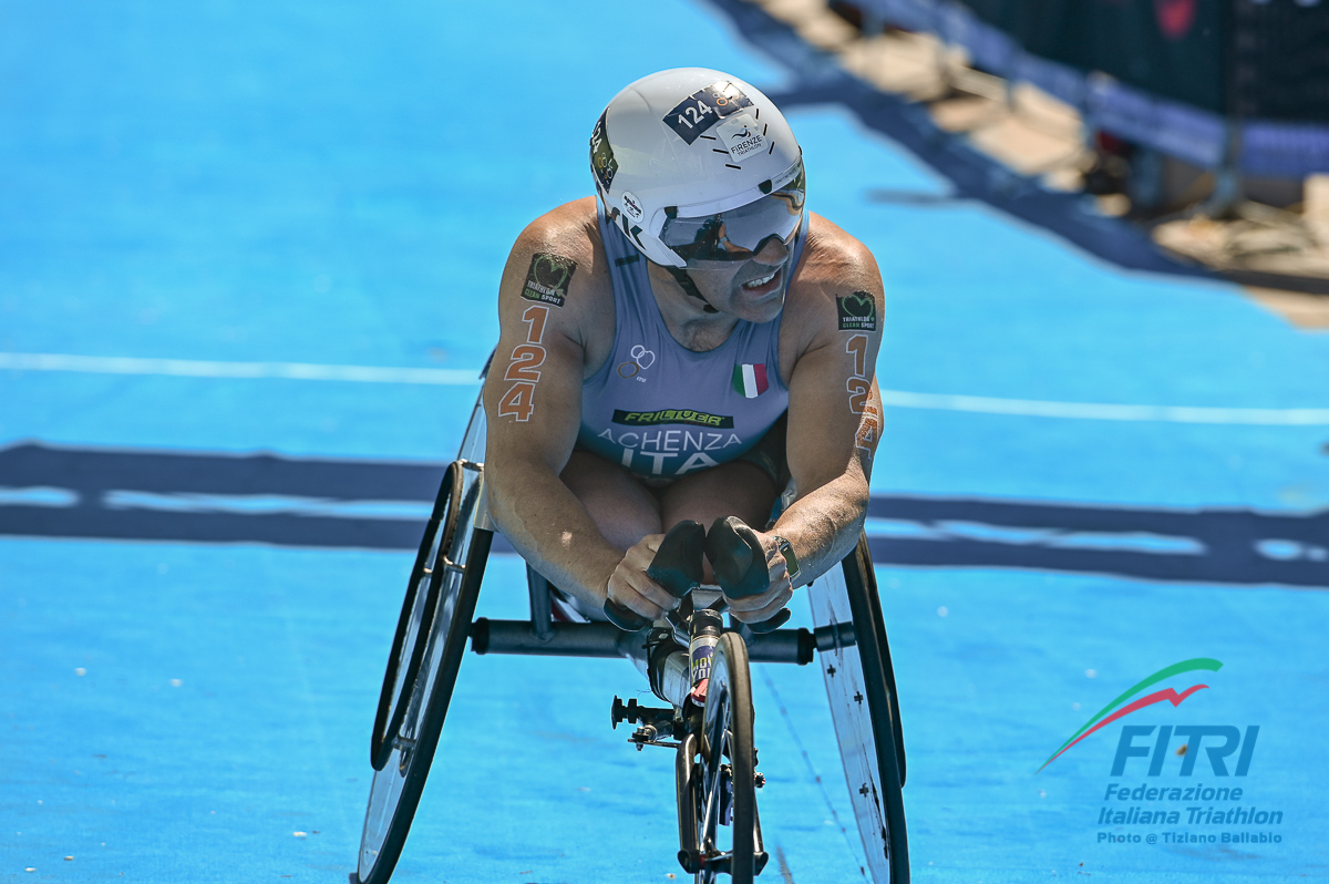 Achenza di bronzo nella World Paratriathlon Series di Milano. Quarto posto per Barbaro e Sicura.