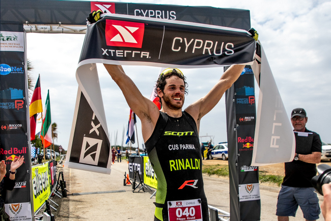 Filippo Rinaldi domina XTERRA Cipro, Peroncini seconda