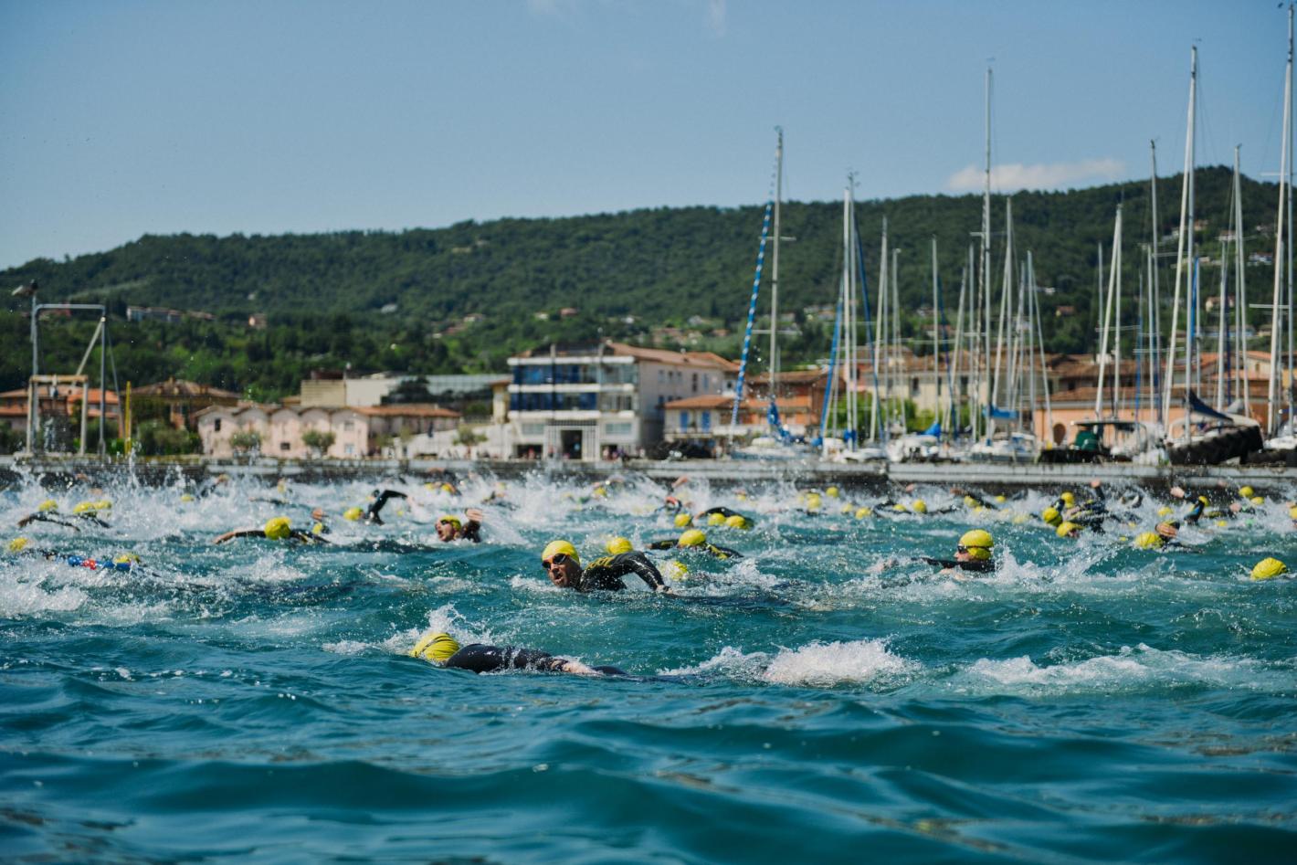 images/2019/medium/SCGS_TRIATHLON2018_PARTENZA_NUOTO_UOMINI_PH_FZANOLA.jpg