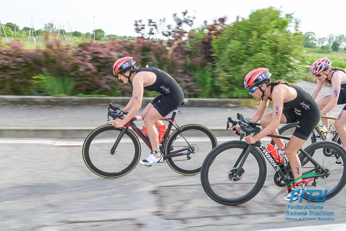 images/2021/Gare_INTERNAZIONALI/Europei_Triathlon_Sprint_Kitzbuhel/medium/FITRIBallabioCaorleEL-66839.jpg