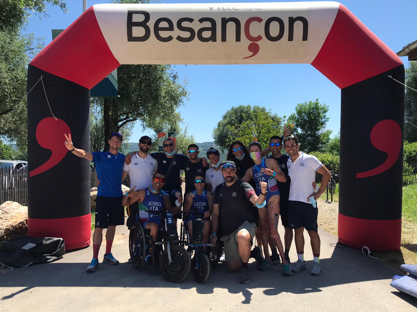 foto gruppo World Cup Paratriathlon Besançon 2021