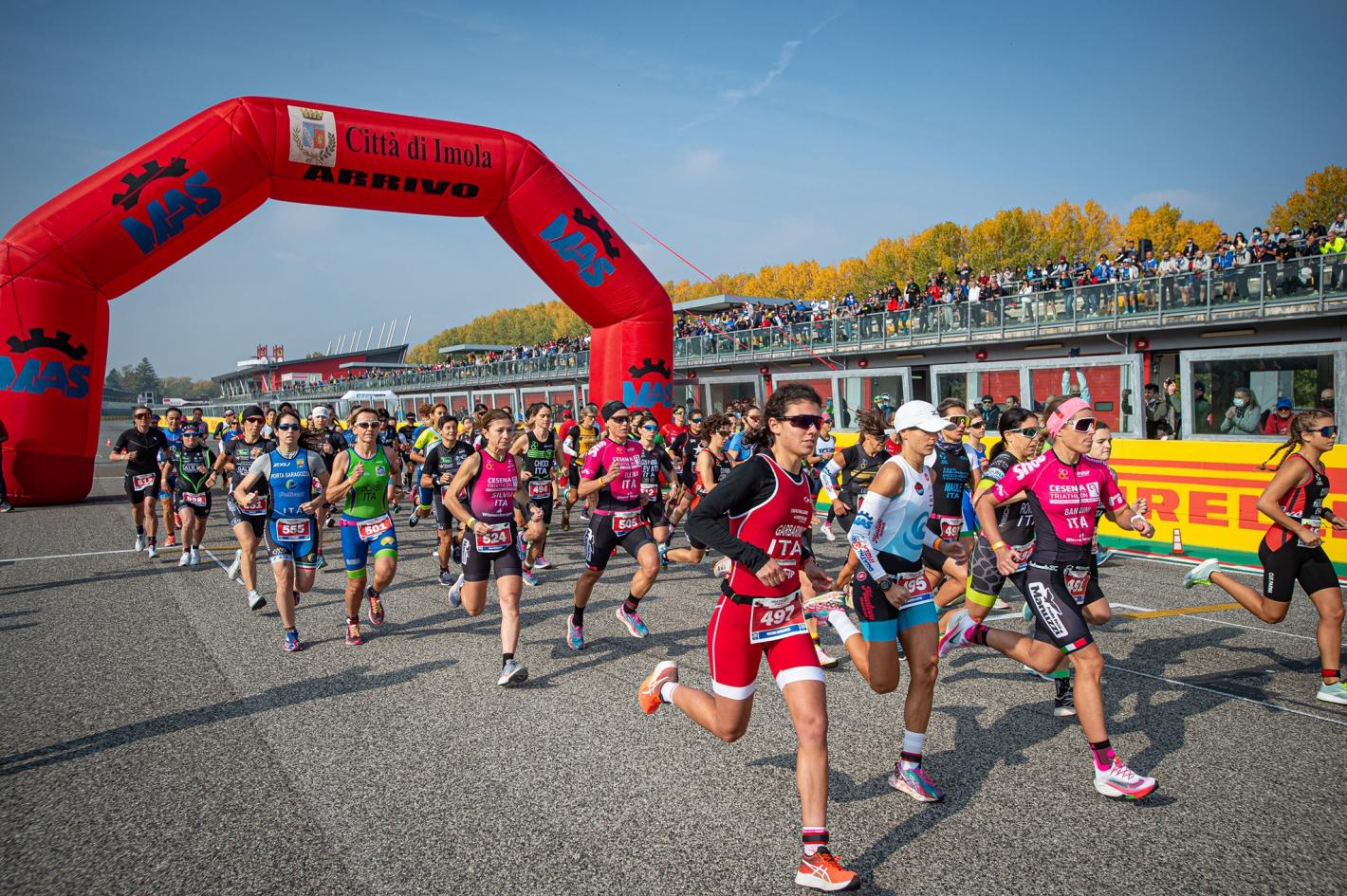 images/2021/Gare_ITALIA/Imola_Duathlon/medium/Duathlon-Imola-Partenza-Donne.jpeg