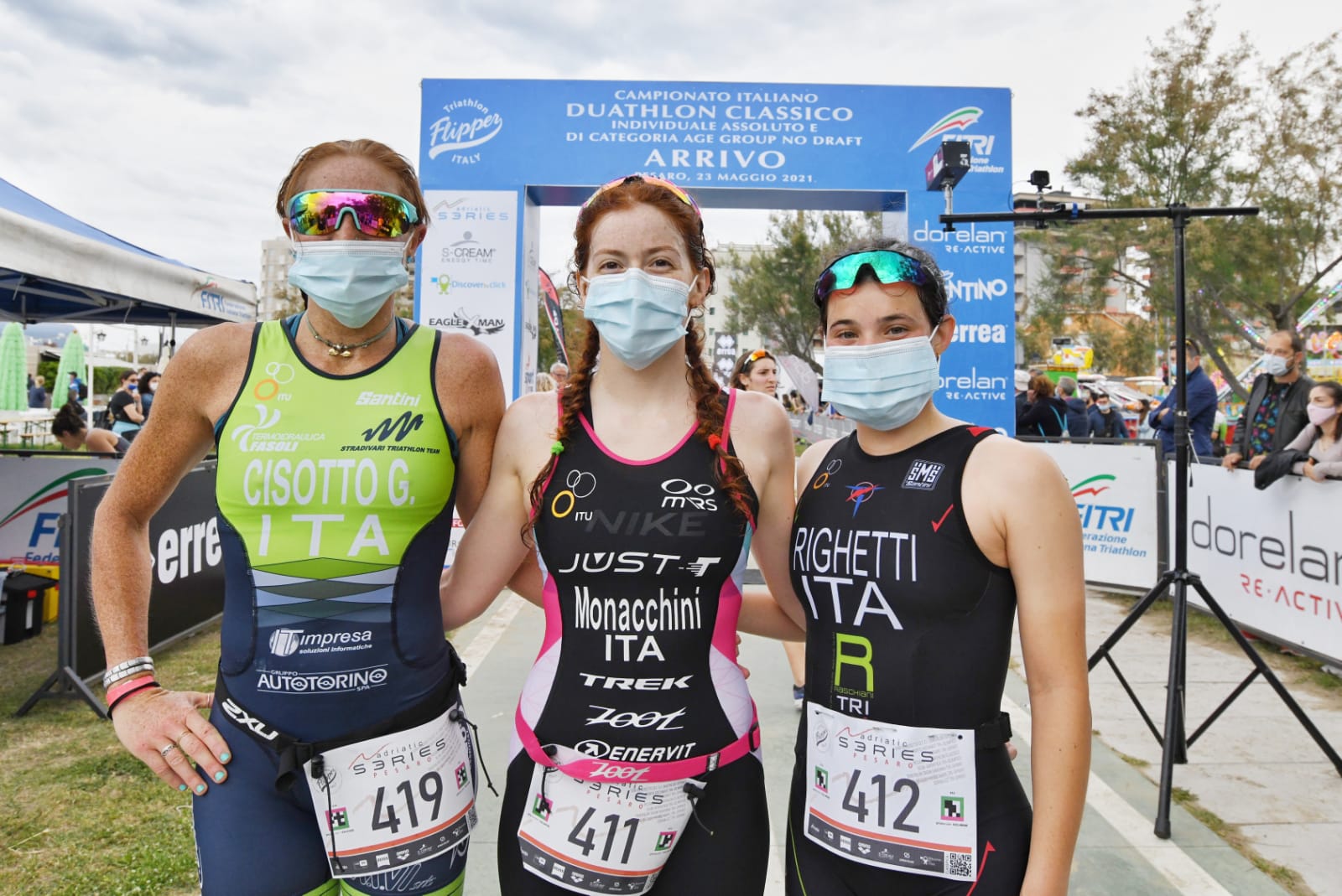 Elisa Monacchini e Michelangelo Parmigiani  conquistano il Triathlon Città di Pesaro