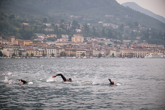 SCGS 4 Triathlon Sprint Città di Salò frazione nuoto 2 Credit. Andrea Mutti Ph Foto Aziendali Brescia