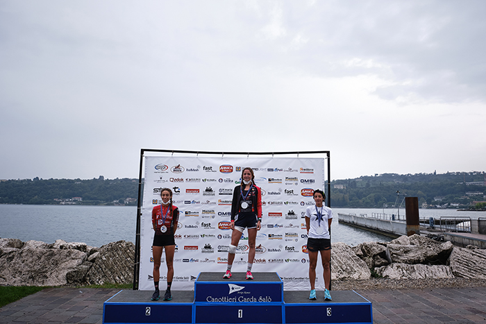 SCGS 4 Triathlon Sprint Città di Salò podio assoluto donne Credit. Andrea Mutti Ph Foto Aziendali Brescia