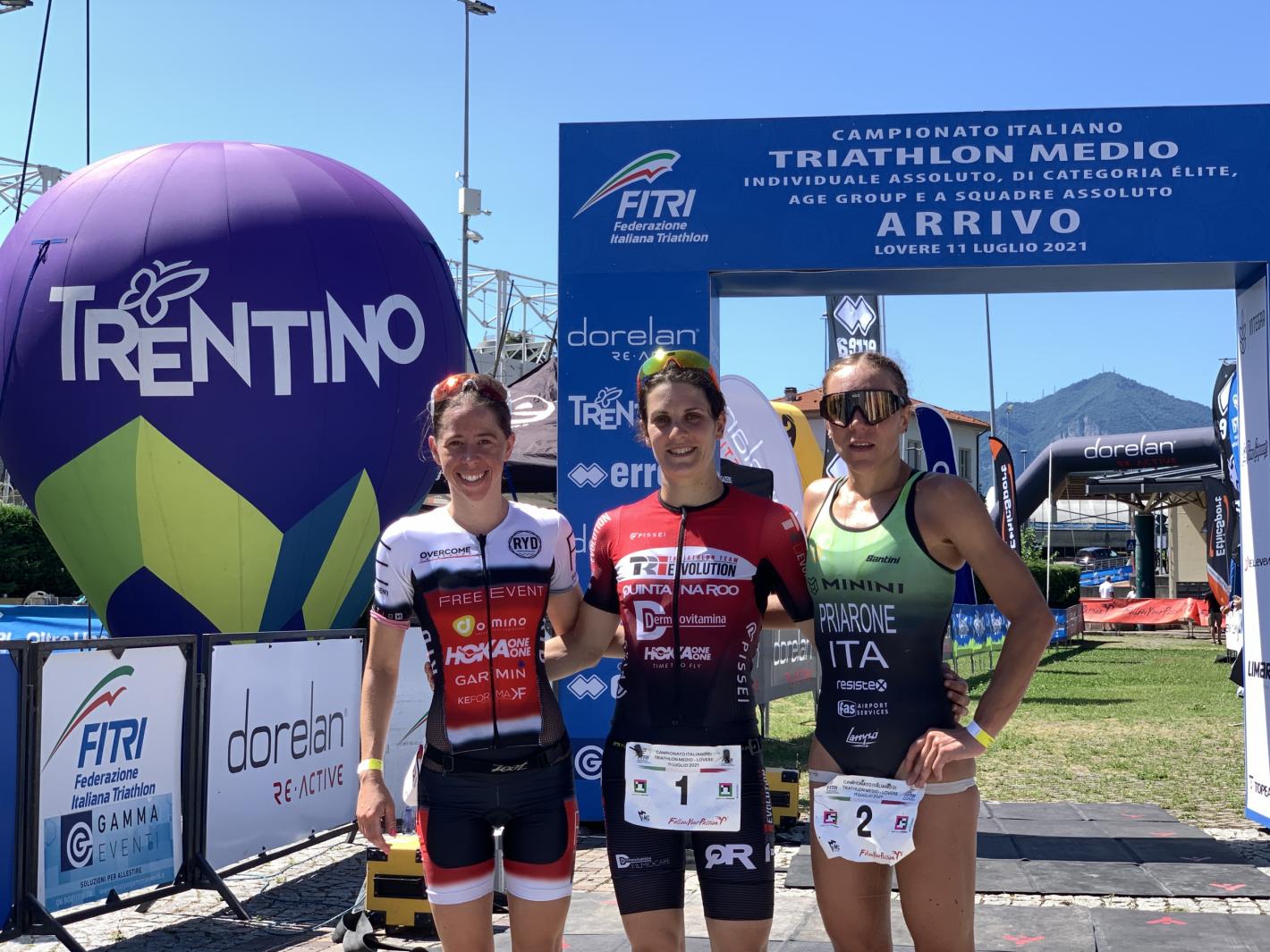 images/2021/Gare_ITALIA/Tricolori_Triathlon_Medio_LOVERE/medium/Podio_arrivo_Tricolori_Lovere_2021_donne.JPG