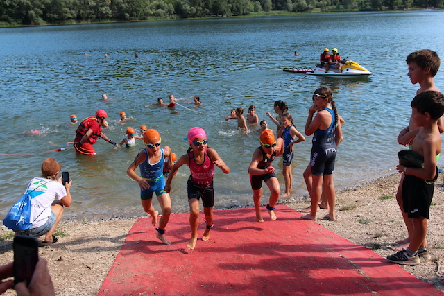 Revine Lago, lo spettacolo dei più giovani