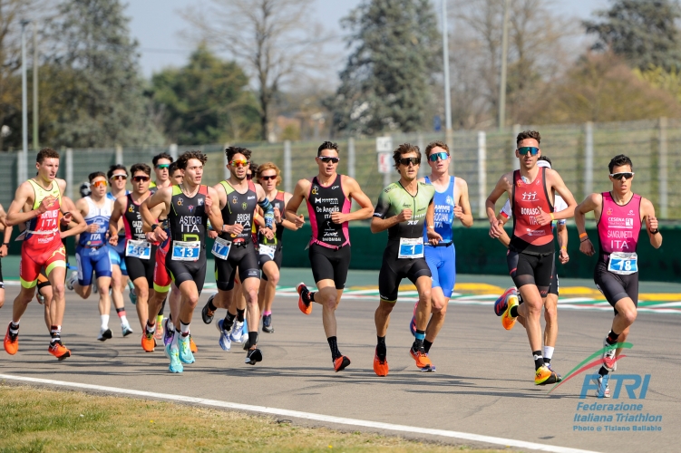 Campionato di Società: il Raschiani Triathlon Team in testa alla classifica