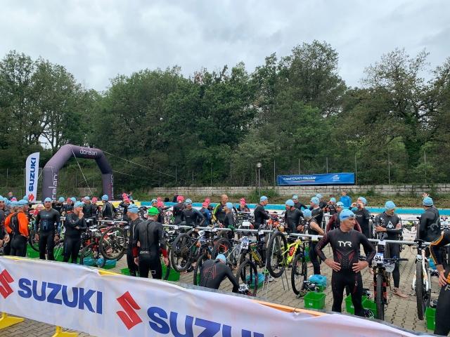 images/2023/Gare_Italia/Tricolori_Triathlon_Cross_Gavoi/medium/zona_cambio.jpeg