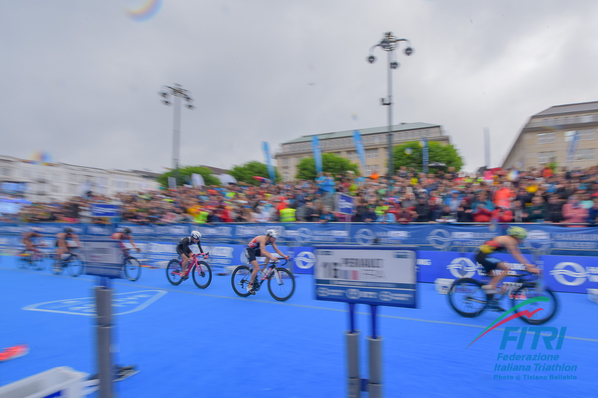 Team Age Group alla World Triathlon Sprint e Mixed Relay Championships di Amburgo