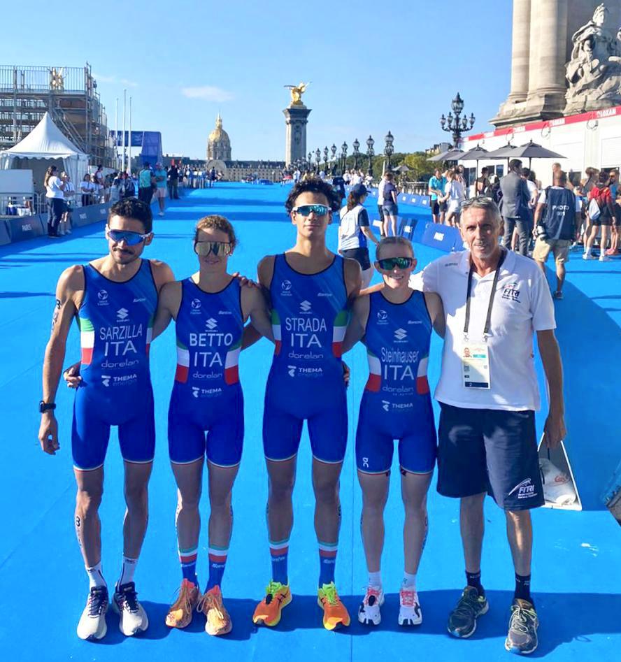 images/2023/Gare_internazionali/World_Triathlon_Test_event_Parigi24/medium/gruppo-azzurro-parigi-mixed-relay_2.jpg