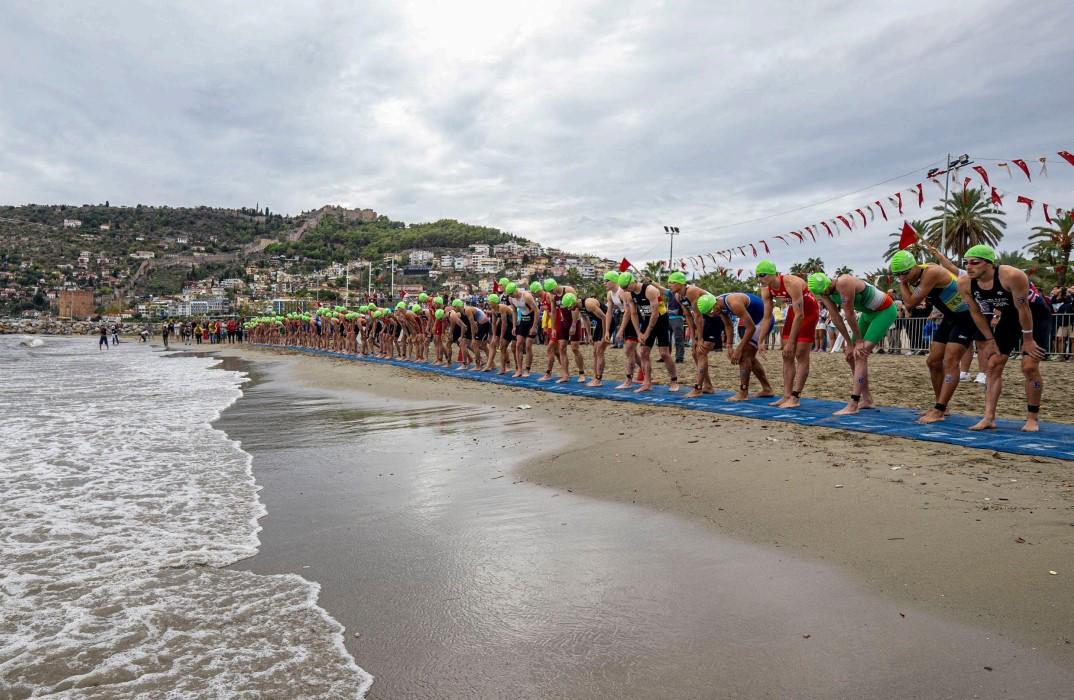 images/2024/Gare_Internazionali/Europe_Triathlon_Cup_Alanya/medium/alanya_partenza.jpg