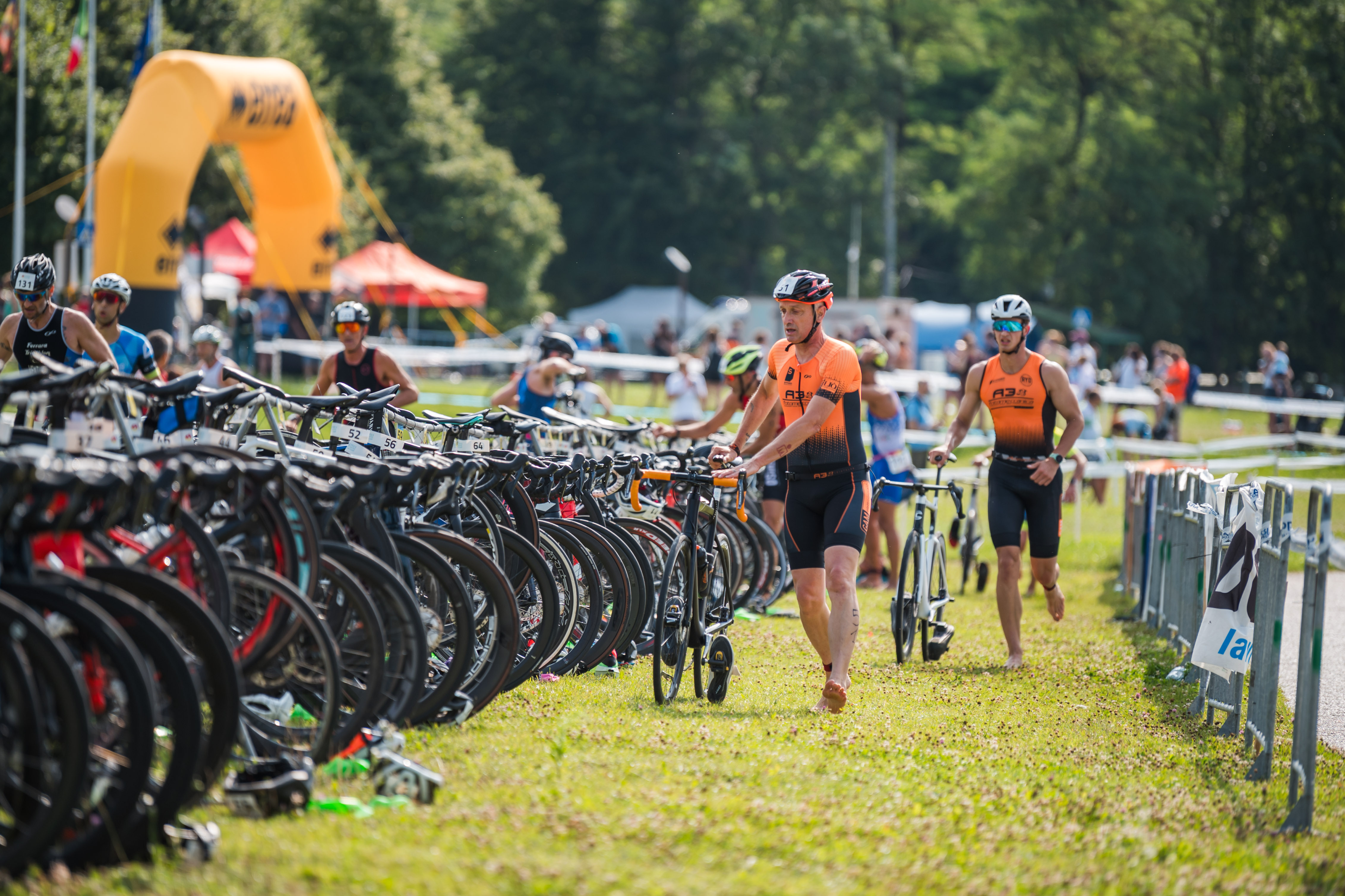In 600 per il triathlon dell’Alpago: domenica 21 luglio festa dello sport sul lago di S. Croce
