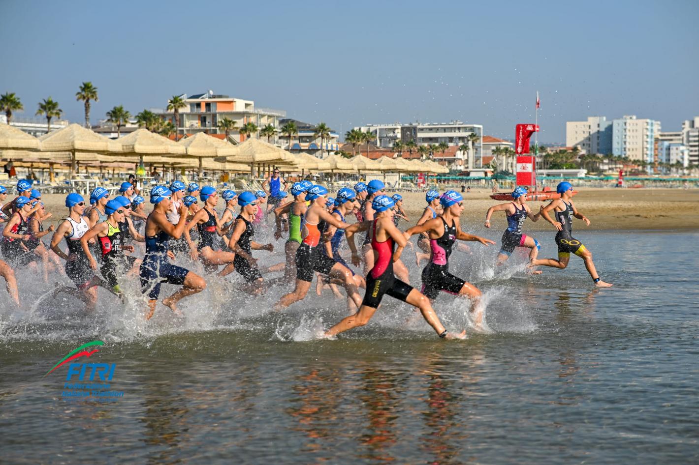images/2025/Gare_Italia/TRICOLORI_/Tricolori_Aquathlon_Giovani/medium/partenza_mont25.jpeg