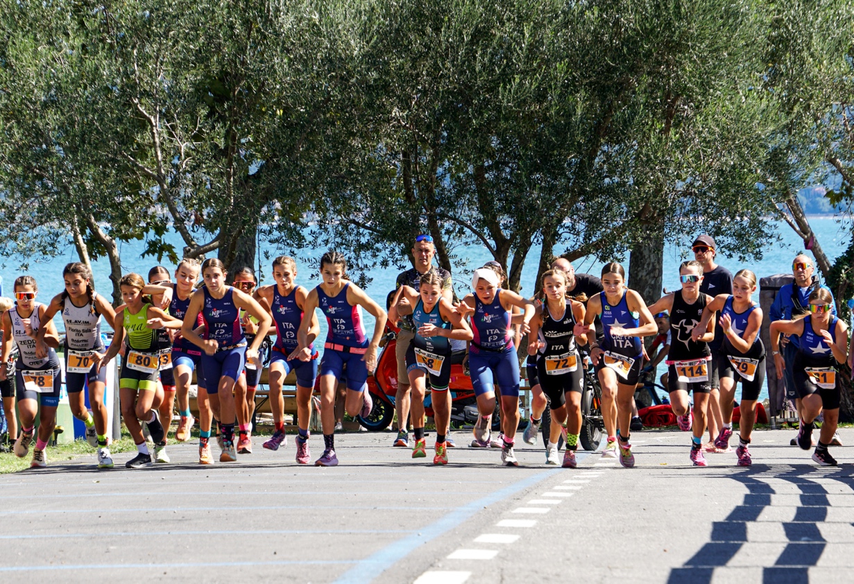 Le future stelle del triathlon brillano sul Lago di Garda: successo per il  1° Triathlon Kids Future Stars di Toscolano Maderno