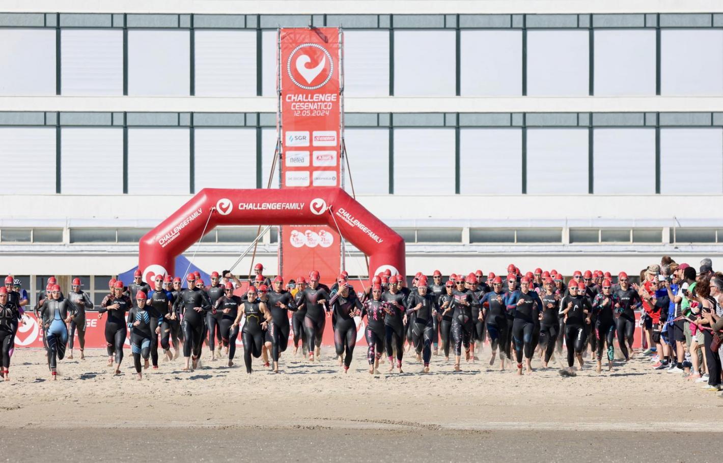 images/2025/Gare_internazionali/challenge/medium/partenza_cesenatico_challenge_2024.jpeg