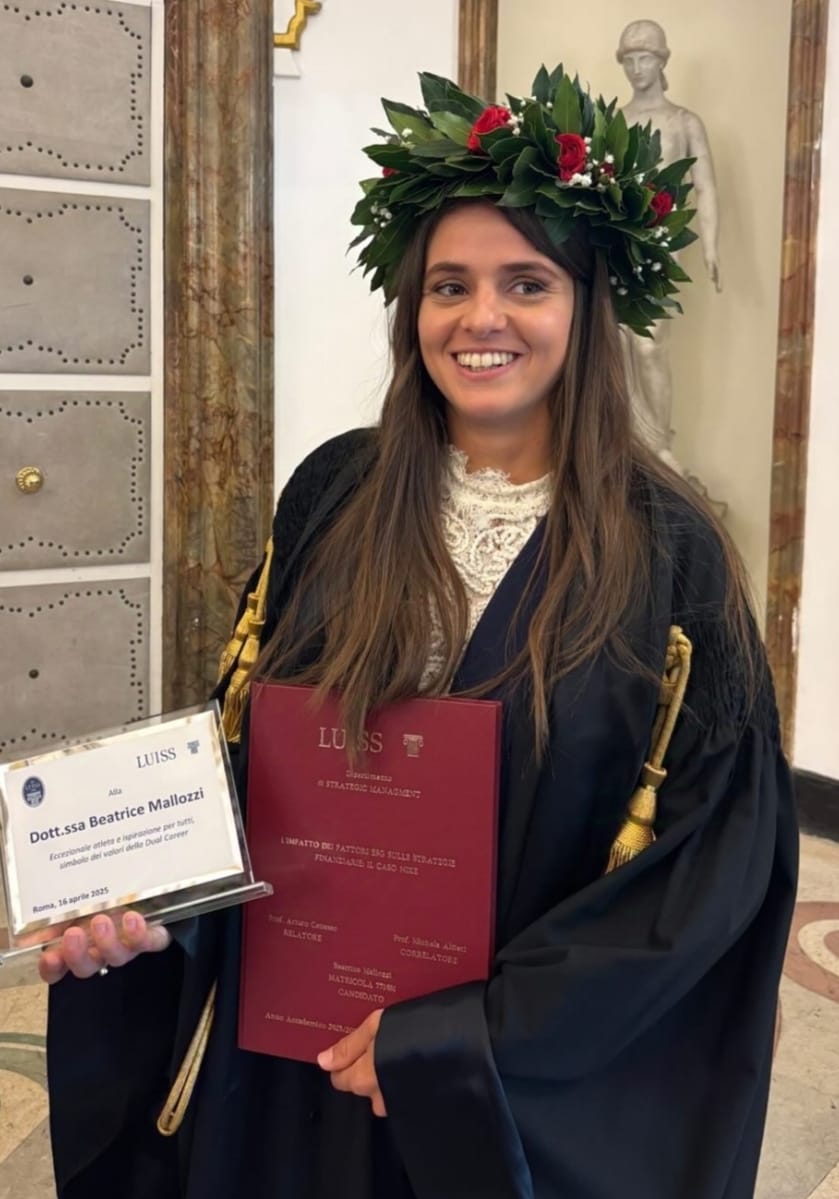Beatrice Mallozzi consegue la laurea magistrale: i complimenti della Federazione Italiana Triathlon 