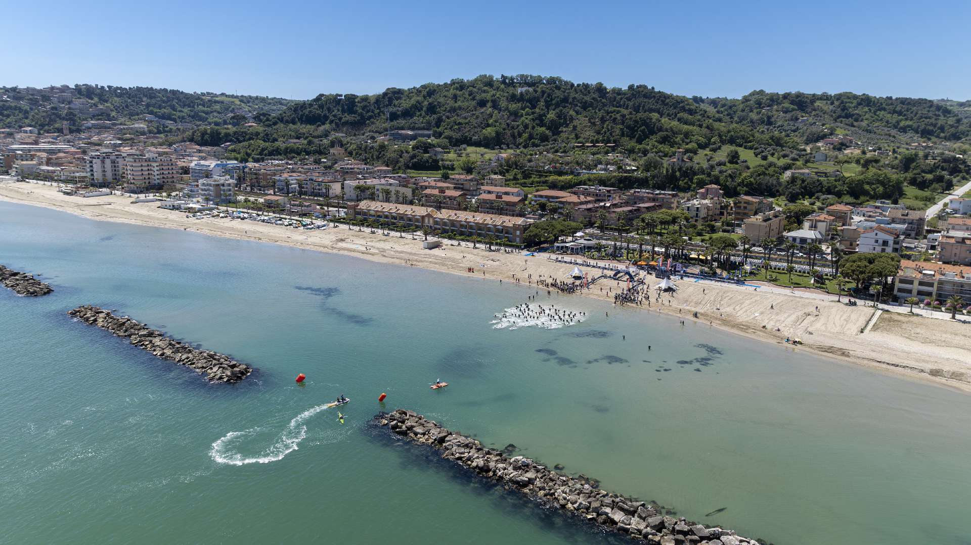 Cupra Marittima porta Buonconsiglio Nuoto in testa al Circuito Triathlon