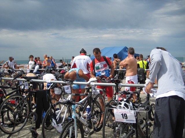Triathlon: da sabato 17 serie di eventi a Tirrenia, sul lungomare pisano