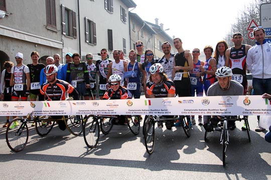 La gara di paratriathlon al via