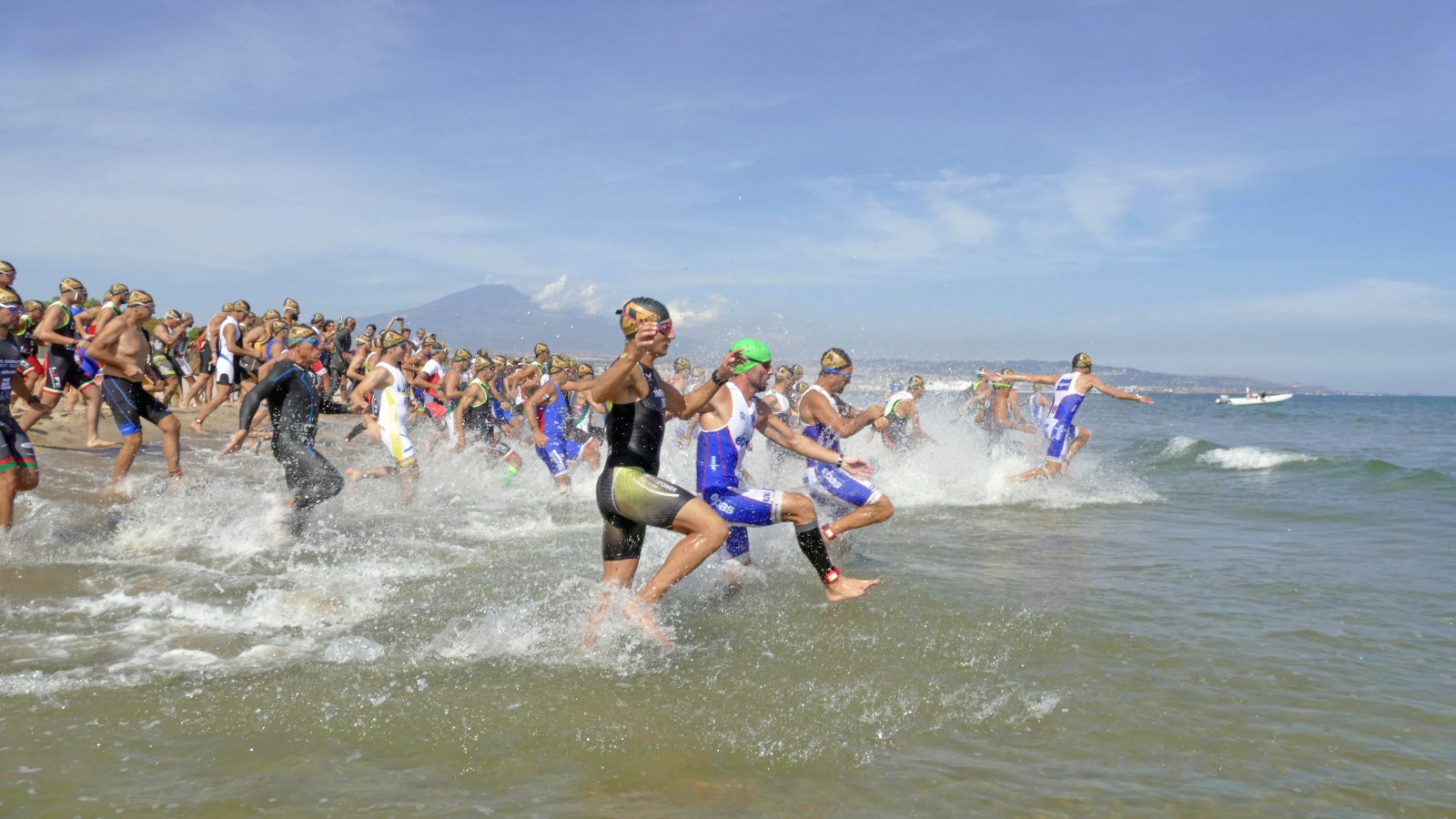  SICILY TRIATHLON SERIES: DOMENICA ALLA PLAYA DI CATANIA L’ULTIMA TAPPA, DETERMINANTE PER INCORONARE I VINCITORI