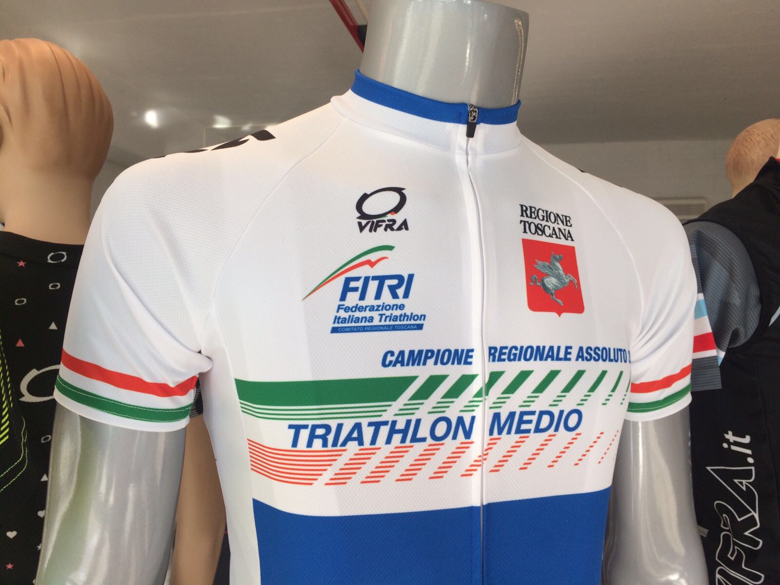 maglia campione assoluto medio 2017 3